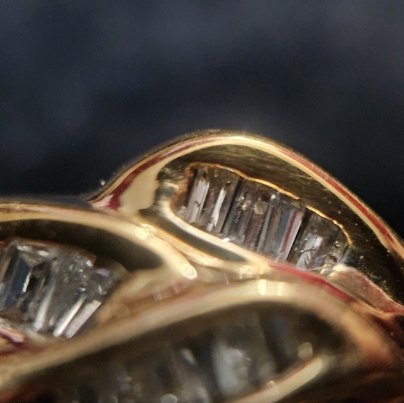 10k Diamond Yellow Gold Ring - Picture 5 of 14
